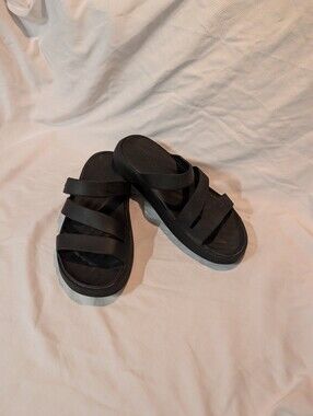 Crocs "Getaway Strappy" Sandal /Slide, Women's 8
